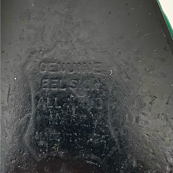 Elegant Emerald Green Women's Heels - Picture 9 of 11